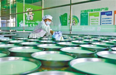 糧豐牧興底氣足 食品銷(xiāo)售開(kāi)新局